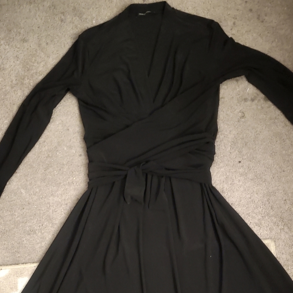 Black v neck wrap dress